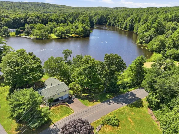 66 Pierce Rd, West Brookfield, MA 01585