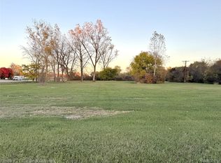 4444 Eureka Rd, Romulus, MI 48174