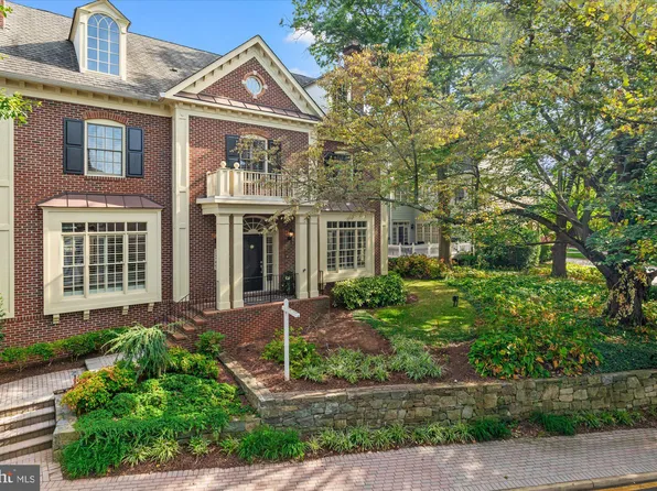 7249 Addington Dr, Mc Lean, VA 22101