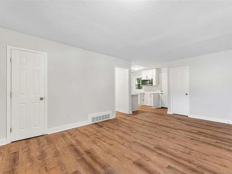 2905 Gresham Rd — Photo 14