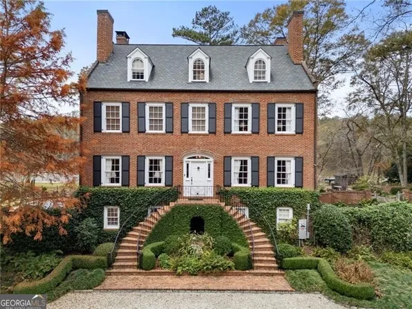 5960 Winterthur Dr, Sandy Springs, GA 30328