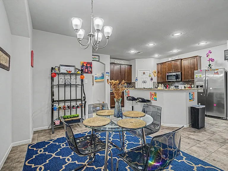 16534 Twinwalker Dr — Photo 5
