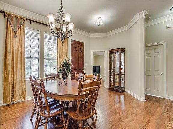 3rd image of 1713 Watersedge Dr