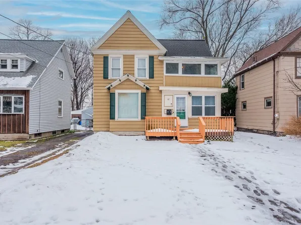 47 Saint Johns Park, Rochester, NY 14612