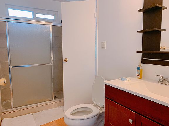 3rd image of 1127 Winifred Ave