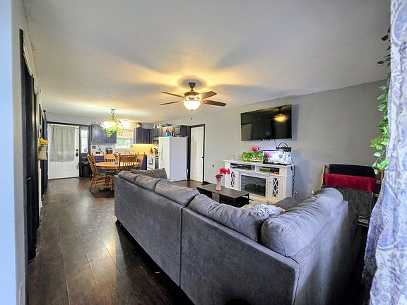 5th image of 108 Arnold St