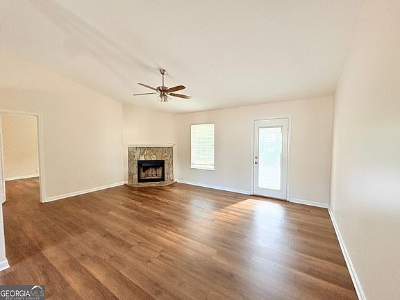 5th image of 102 Lake Victoria Dr