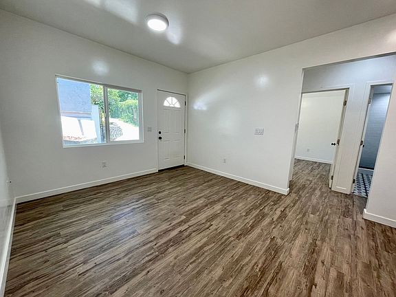 4th image of 3705 Alabama St #3707