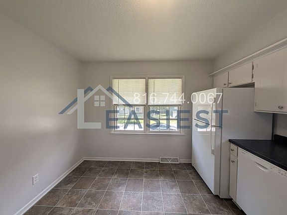 5th image of 1005 NW Range St
