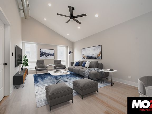 3rd image of 683 N Milwaukee Ave #403