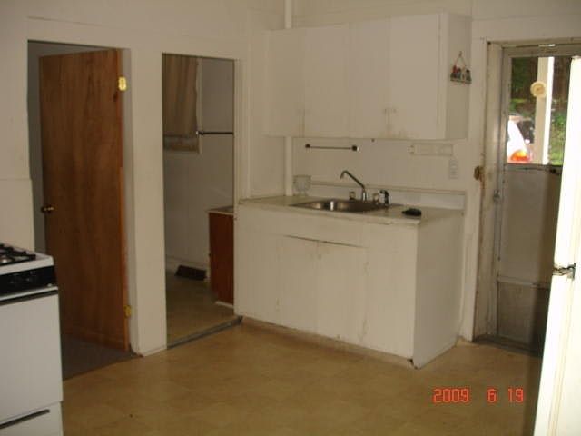 2nd image of 64 Jacobs St