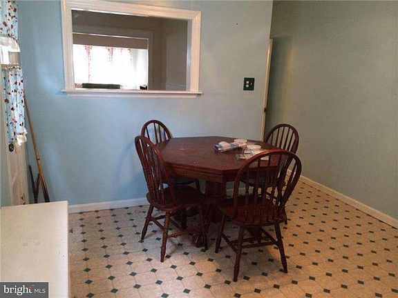 5th image of 4407 Longshore Ave