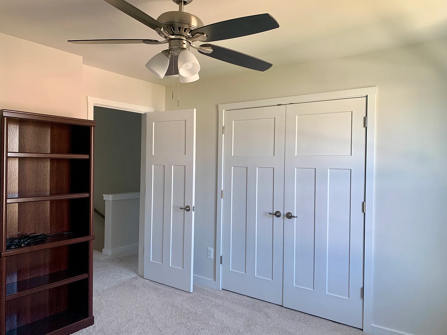 3 bed, 2.5 bath, 1640 sqft, $750 — Photo 3