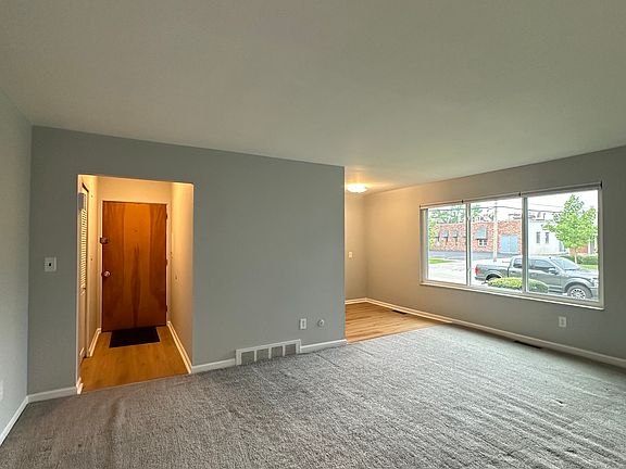 4th image of 4810 Briarwood Ave APT 1