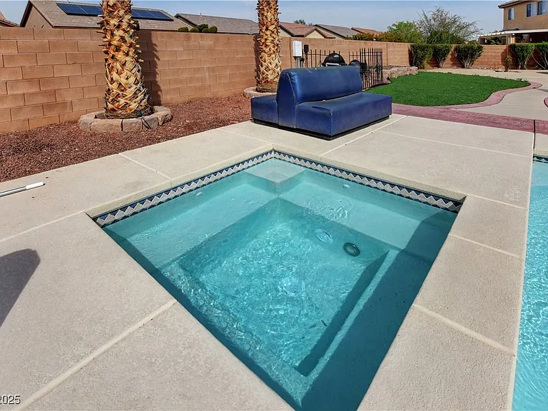 3541 Winter Wren St — Photo 47