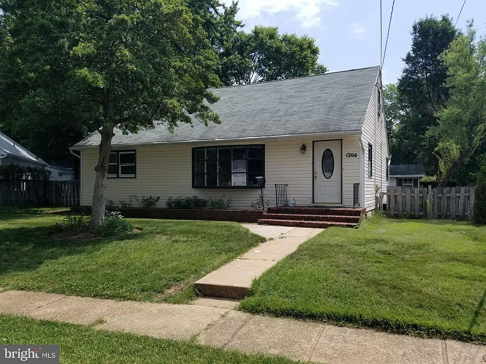 1st image of 1204 Sterling Dr