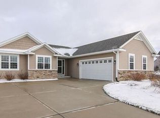 1041 High St, Lake Mills, WI