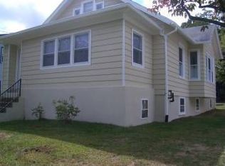 35 Rosette St, Waterbury, CT 06708