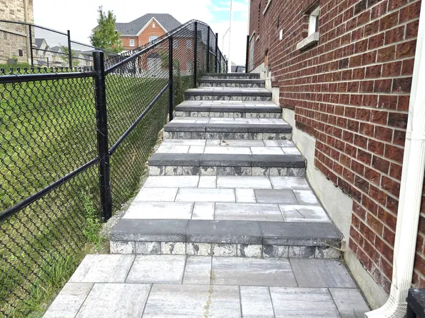 137 Jack Potts Way #Basement, Clarington, ON L1E 0E8