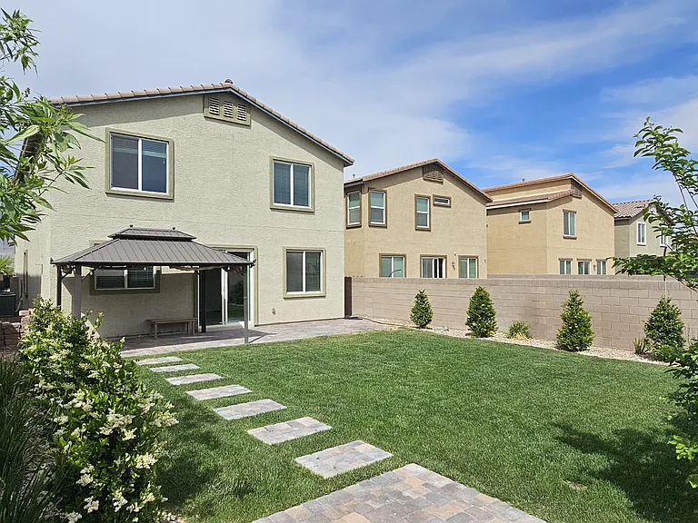 4515 Solitude Falls Ave — Photo 33