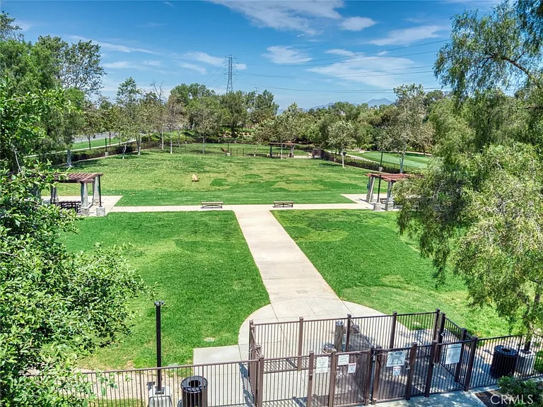 21 Savannah Ln — Photo 37