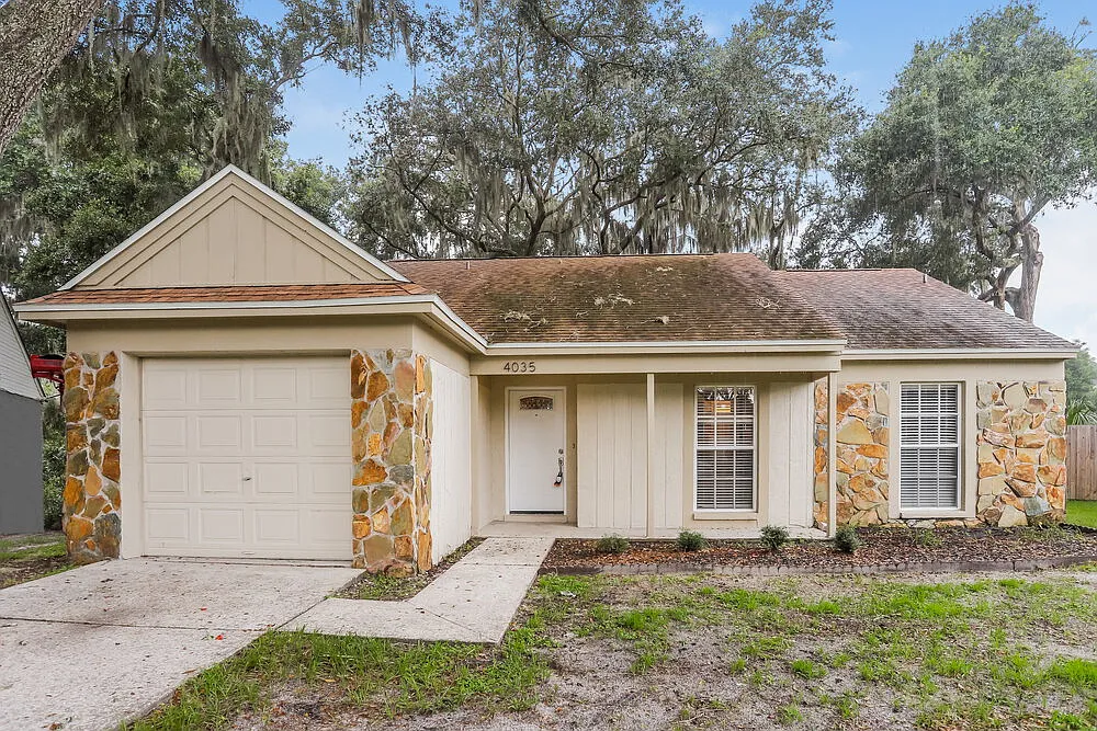 3 bed, 2.0 bath, 1156 sqft, $2,135 — Photo 1