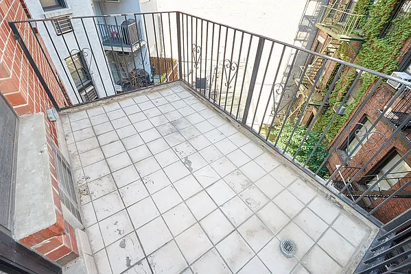 Rented by Genik Group Corp | media 13