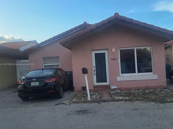 11561 SW 6th St, Sweetwater, FL 33174