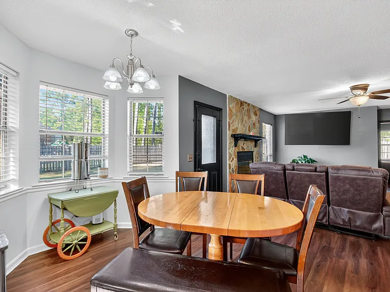 606 Windhaven Dr — Photo 13