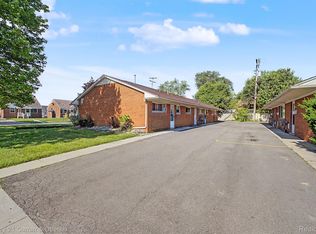 4222 Drouillard St, Lincoln Park, MI 48146