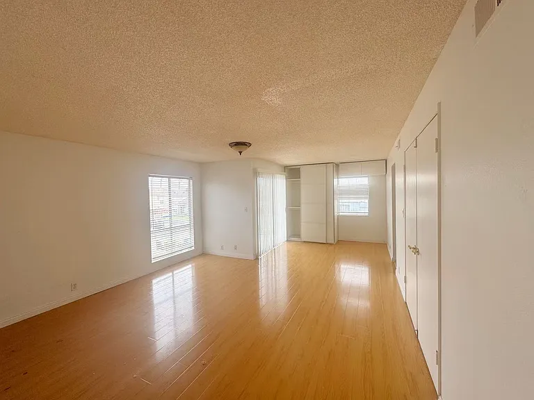 602 N Huntington Ave #1 — Photo 7