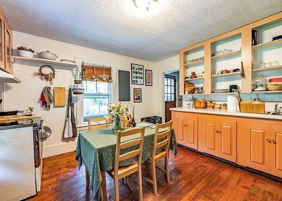 551 Turners Falls Rd, Montague, MA 01351 Zillow
