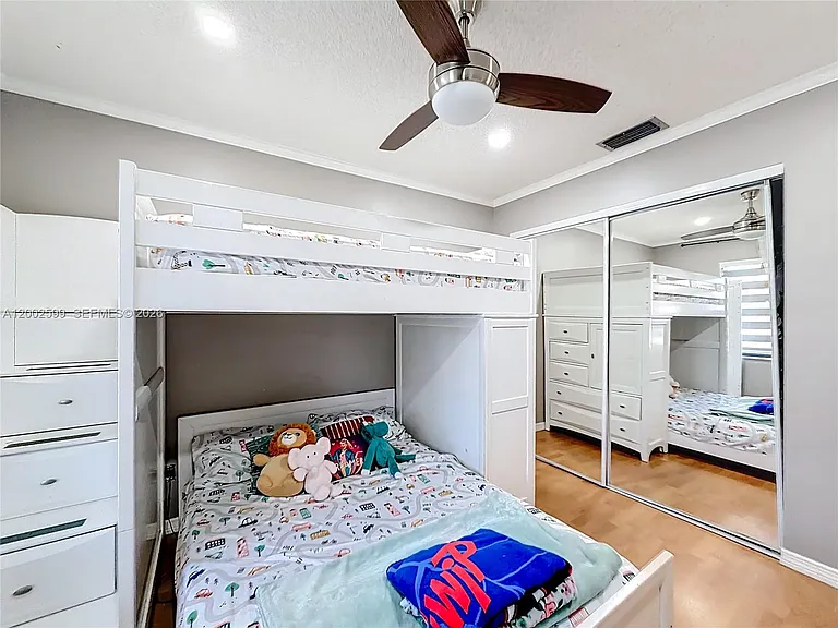 8060 NW 51st Ct — Photo 36