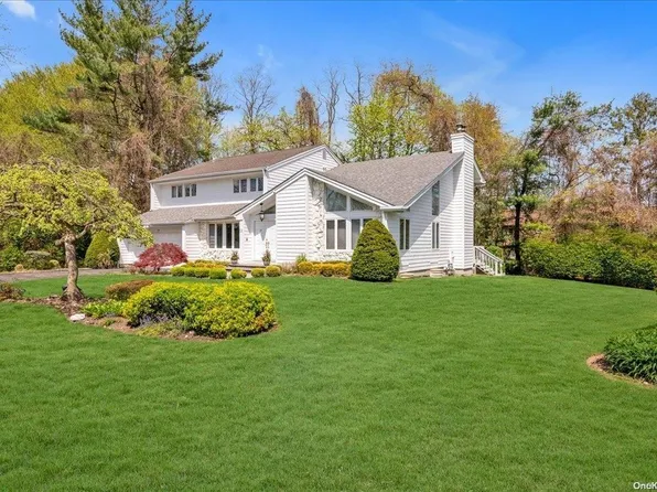 12 Bonnie Lynn Court, Roslyn, NY 11576