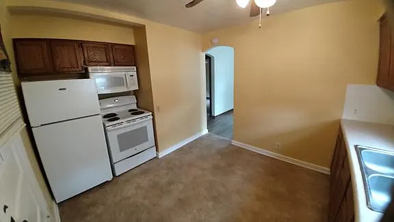 1018 N Washington St — Photo 3