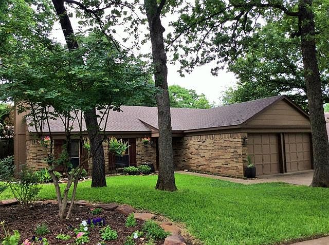 1st image of 415 Wild Oak Ln