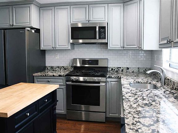 3rd image of 230 Broadway Dr