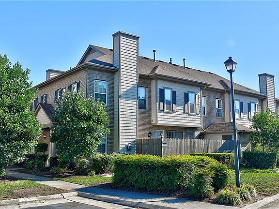 3rd image of 2320 Wessington Dr