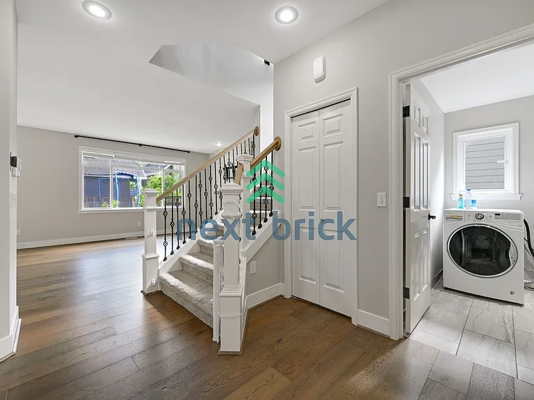 25041 SE 42nd St — Photo 18