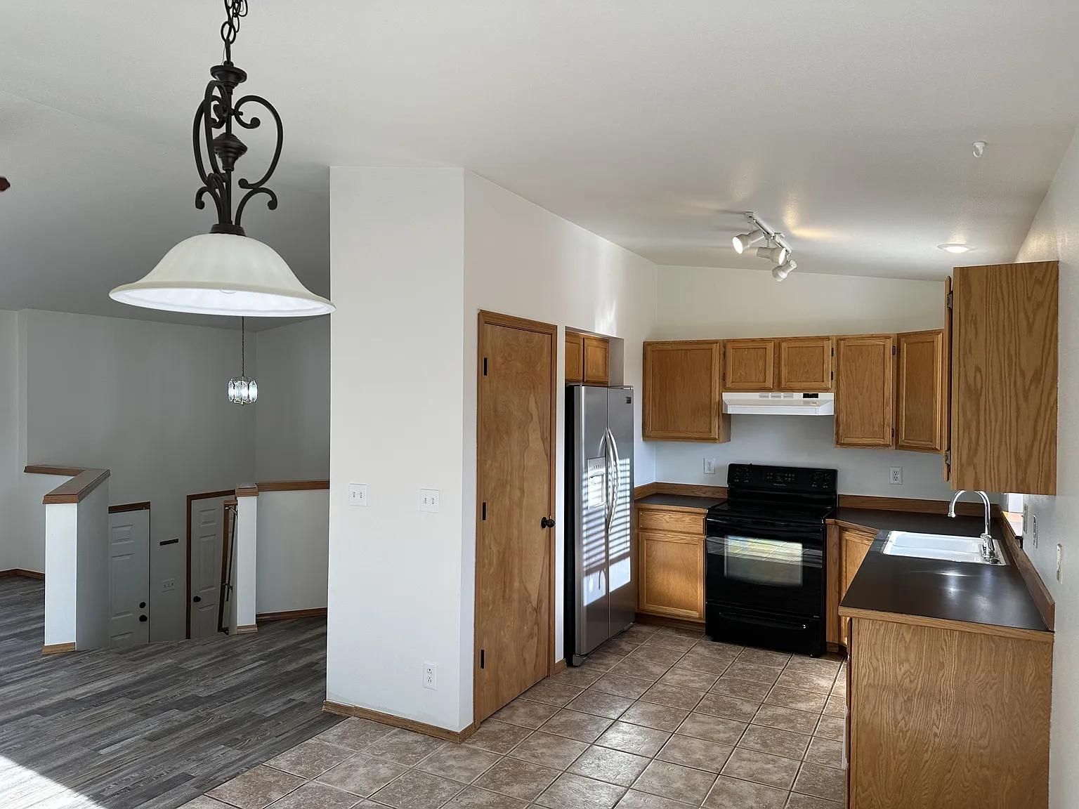 2565 N Stagecoach Dr - 1 — Photo 3