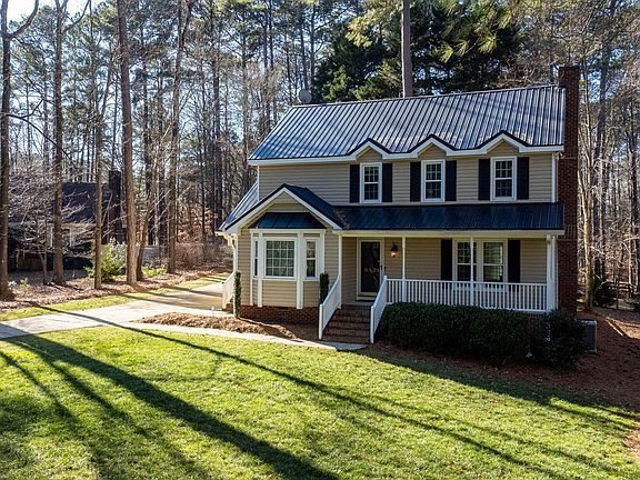 2nd image of 8121 Brookwood Ct