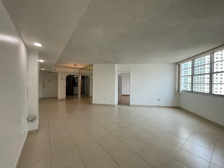 999 Brickell Bay Dr #1805 — Photo 14