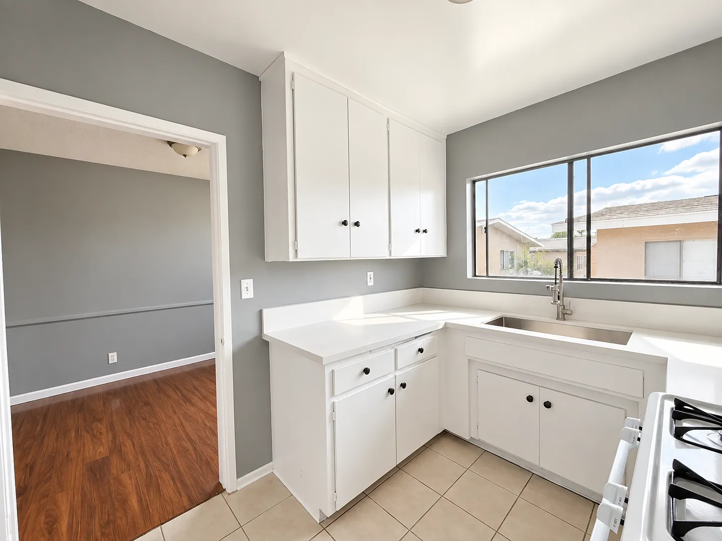 2 bed, 850 sqft, $2,175 — Photo 2