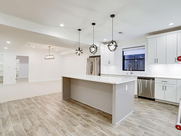 5th image of 6605 25th St N #Basement