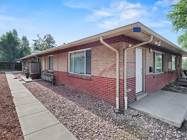 1695 Sheridan Blvd — Photo 16