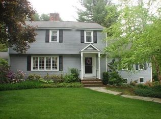 9 Surrey Ln, Topsfield, MA 01983