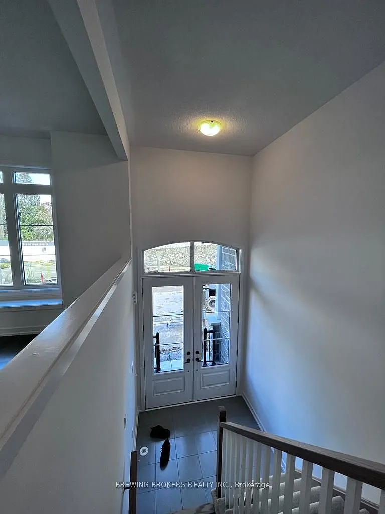 4 bed, $3,100 — Photo 2