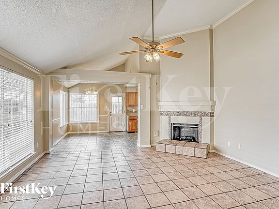 4th image of 18614 Seaton Dr