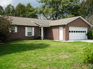 1515 Eagle Bend Rd, Clinton, TN 37716