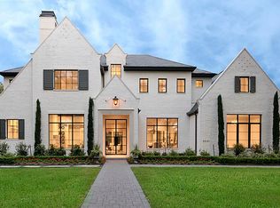 5541 Longmont Dr, Houston, TX 77056